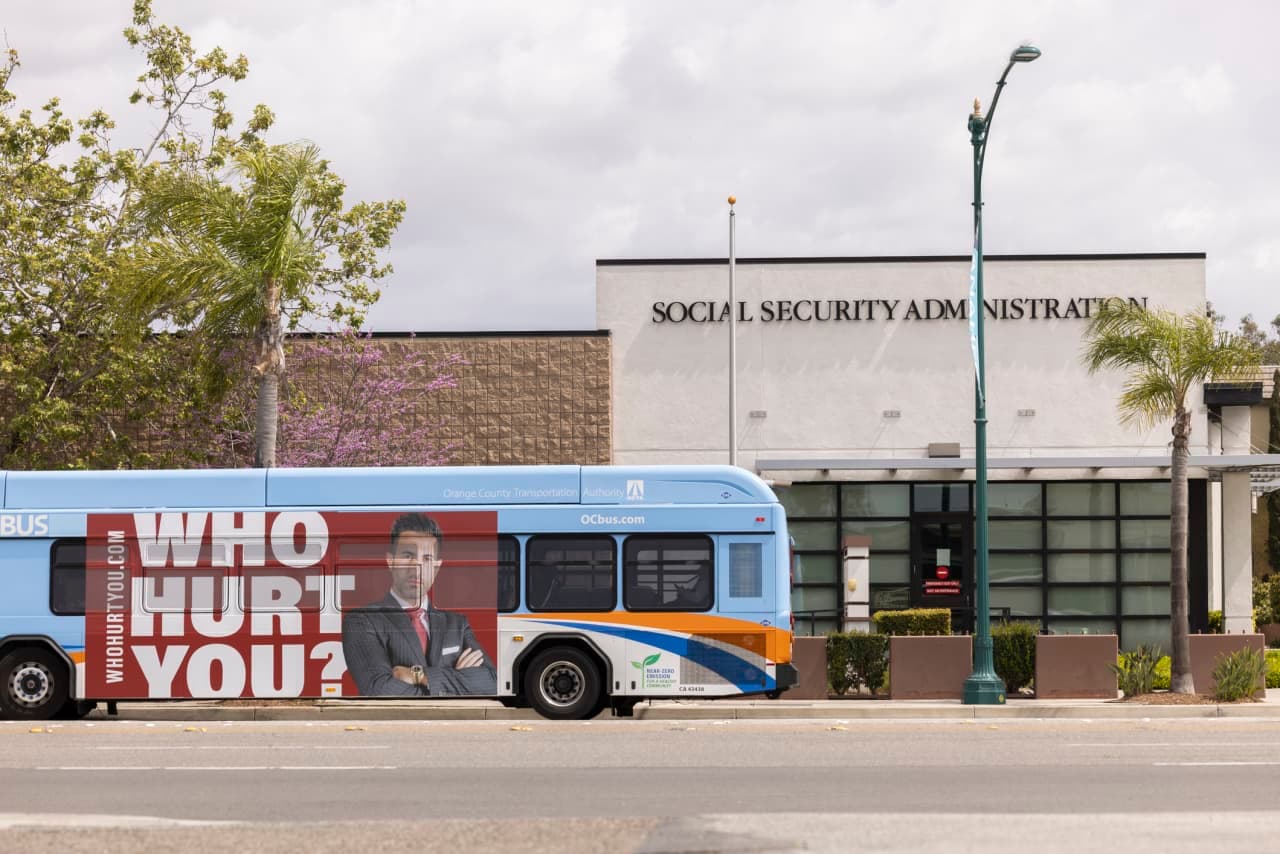 Social Security union says it needs $3 billion and another 20,000 workers to fix long wait times and ‘ghost offices’